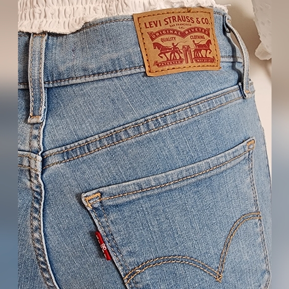 LEVIS JEANS LIGHT WASH DENIM DISTRESSED 720 HIGH RISE SKINNY - Picture 10 of 11